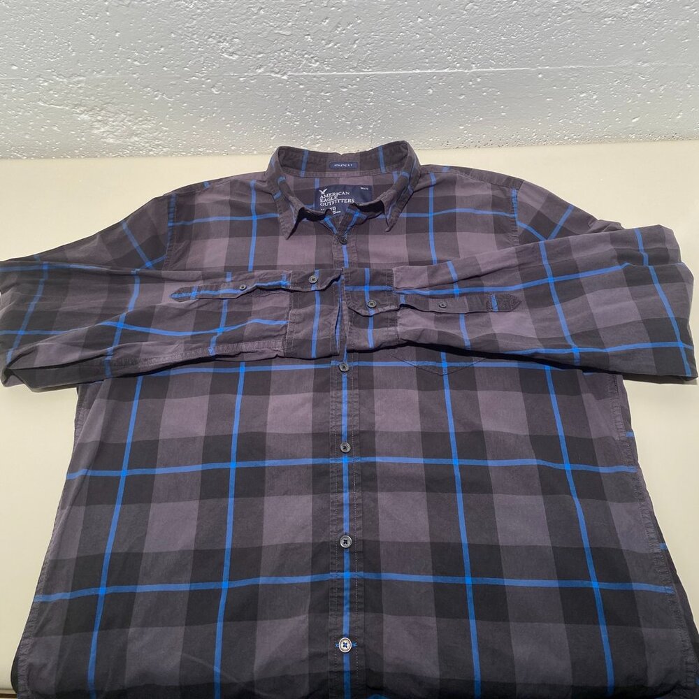 American Eagle Men's Athletic Fit Plaid Button Down Shirt